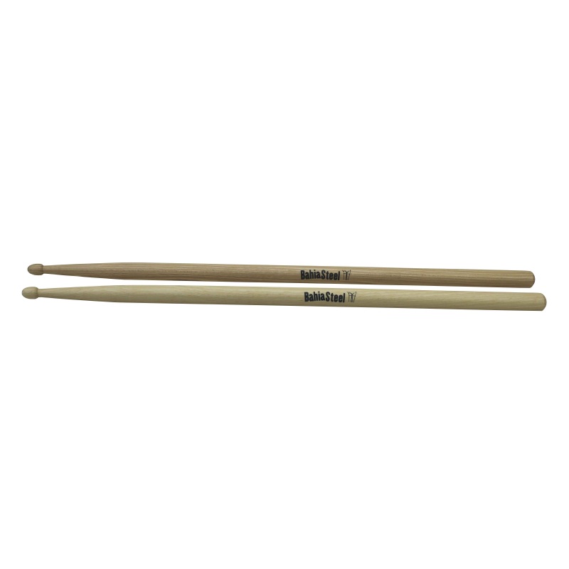 Hickory snare drum sticks, 40.5 cm Ø14.5 mm.                