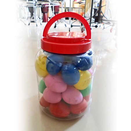 Bote huevos diferentes colores 40 unidades                  